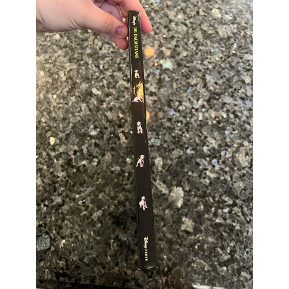 Vintage Disney's 101 Dalmatians Special Collector's Edition Hardcover Book - Picture 3 of 7